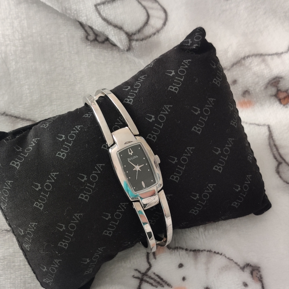 Bulova silver women's watch - Picture 2 of 5